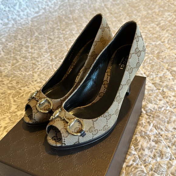 Gucci heels - Picture 2 of 3